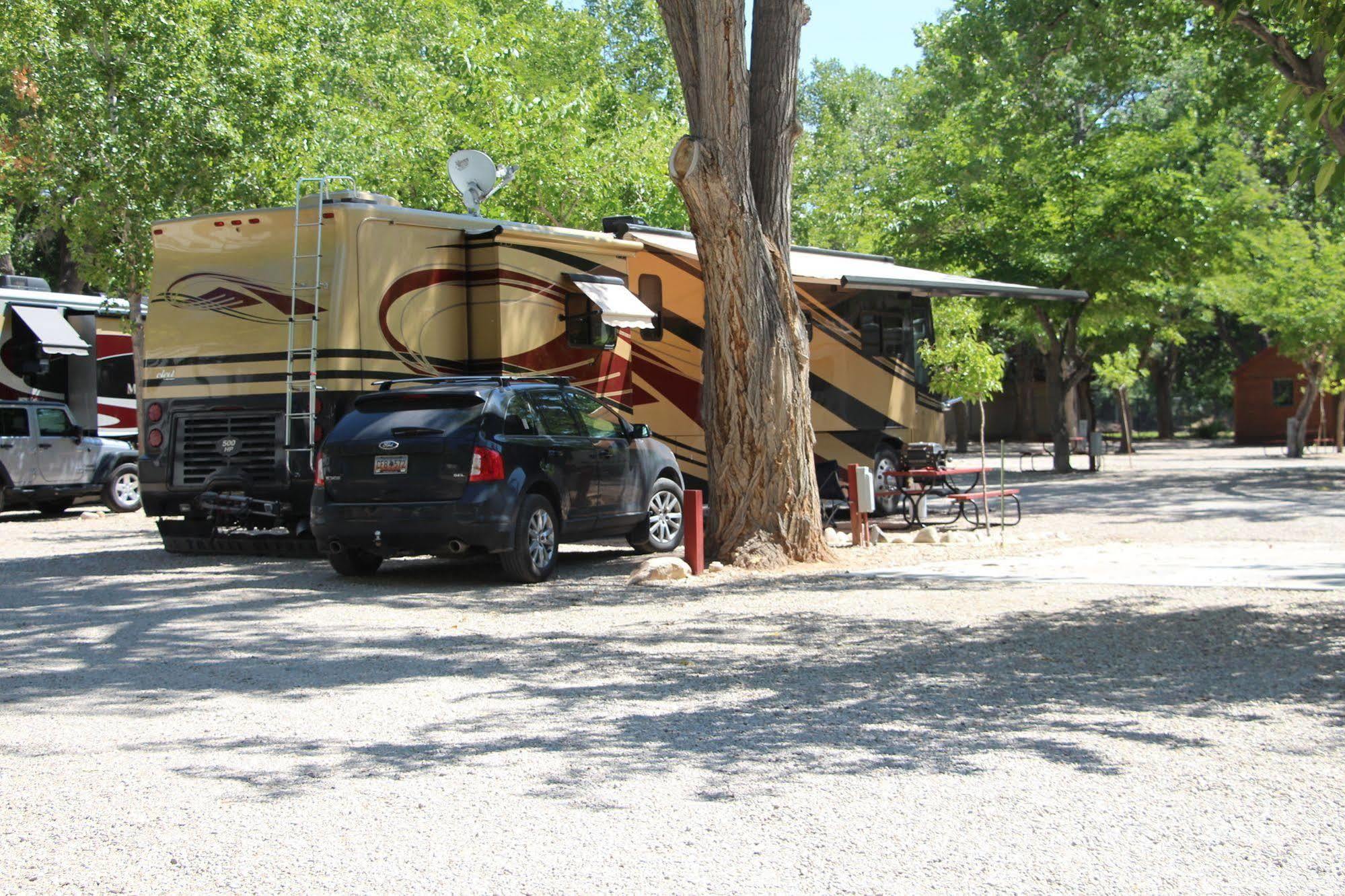 Sun Outdoors Moab Downtown Hotel Exterior foto