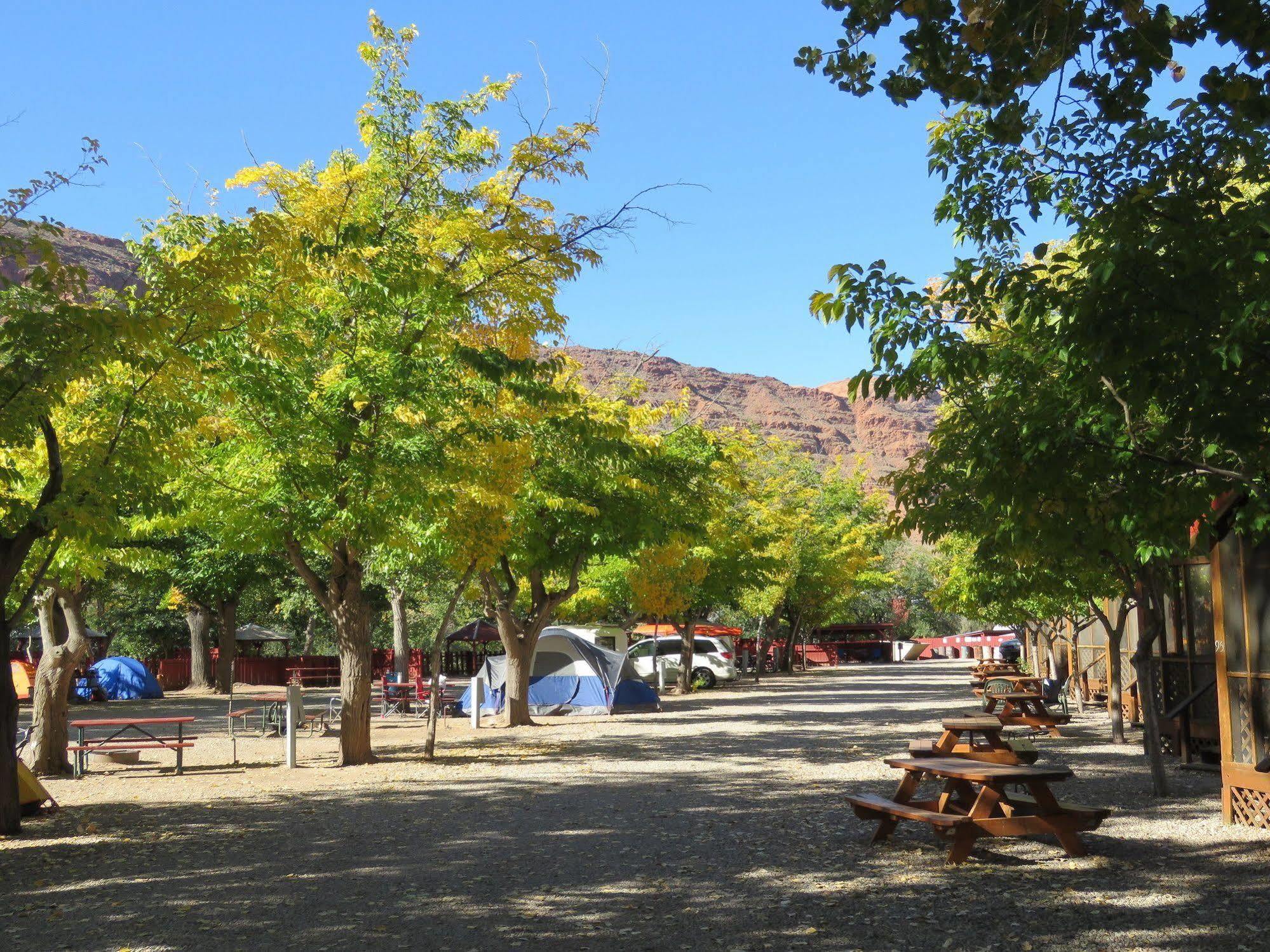 Sun Outdoors Moab Downtown Hotel Exterior foto